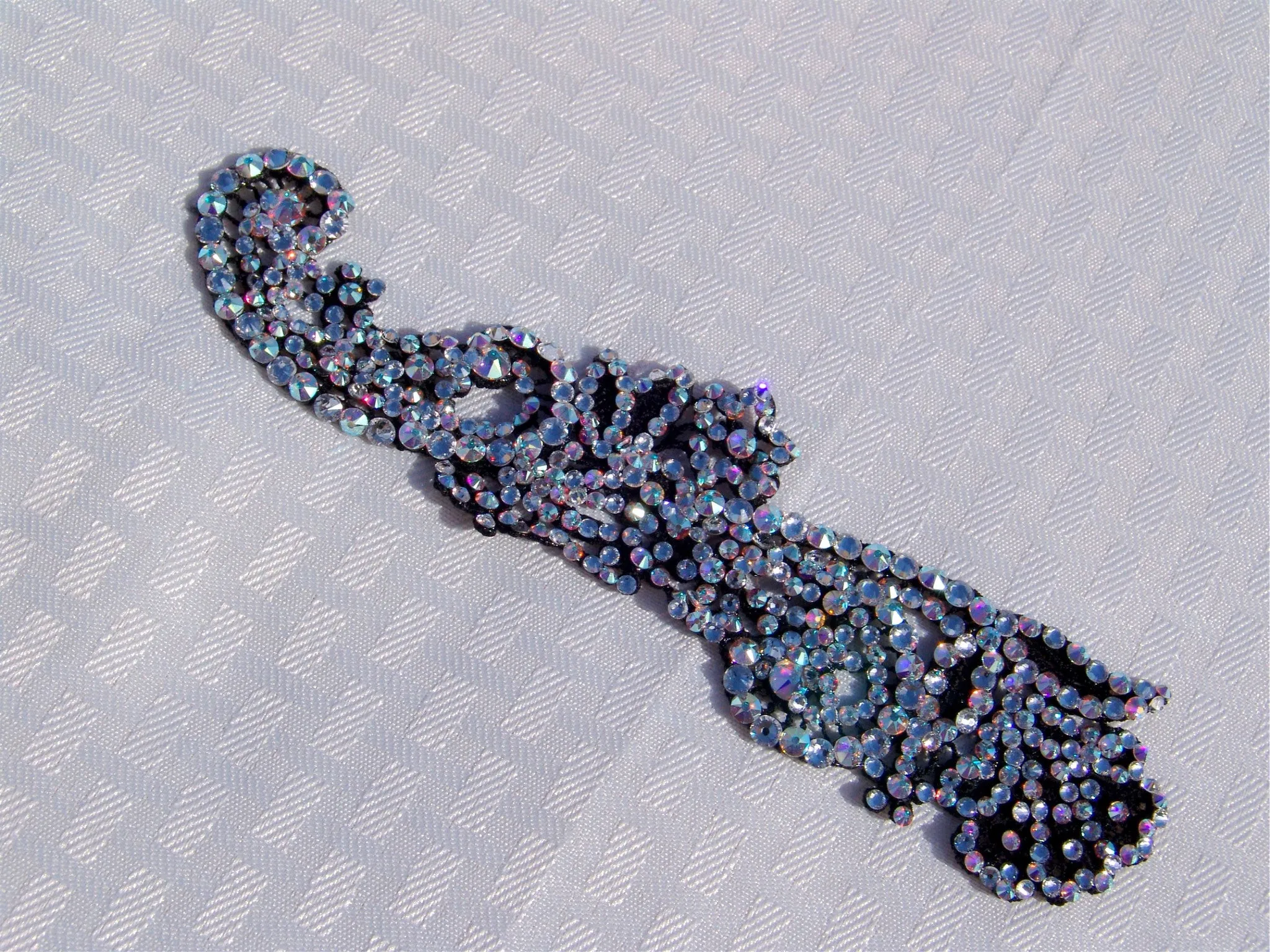 NUG T09425 Aurora Borealis & Clear Stoned Black Venice Lace Appliqué