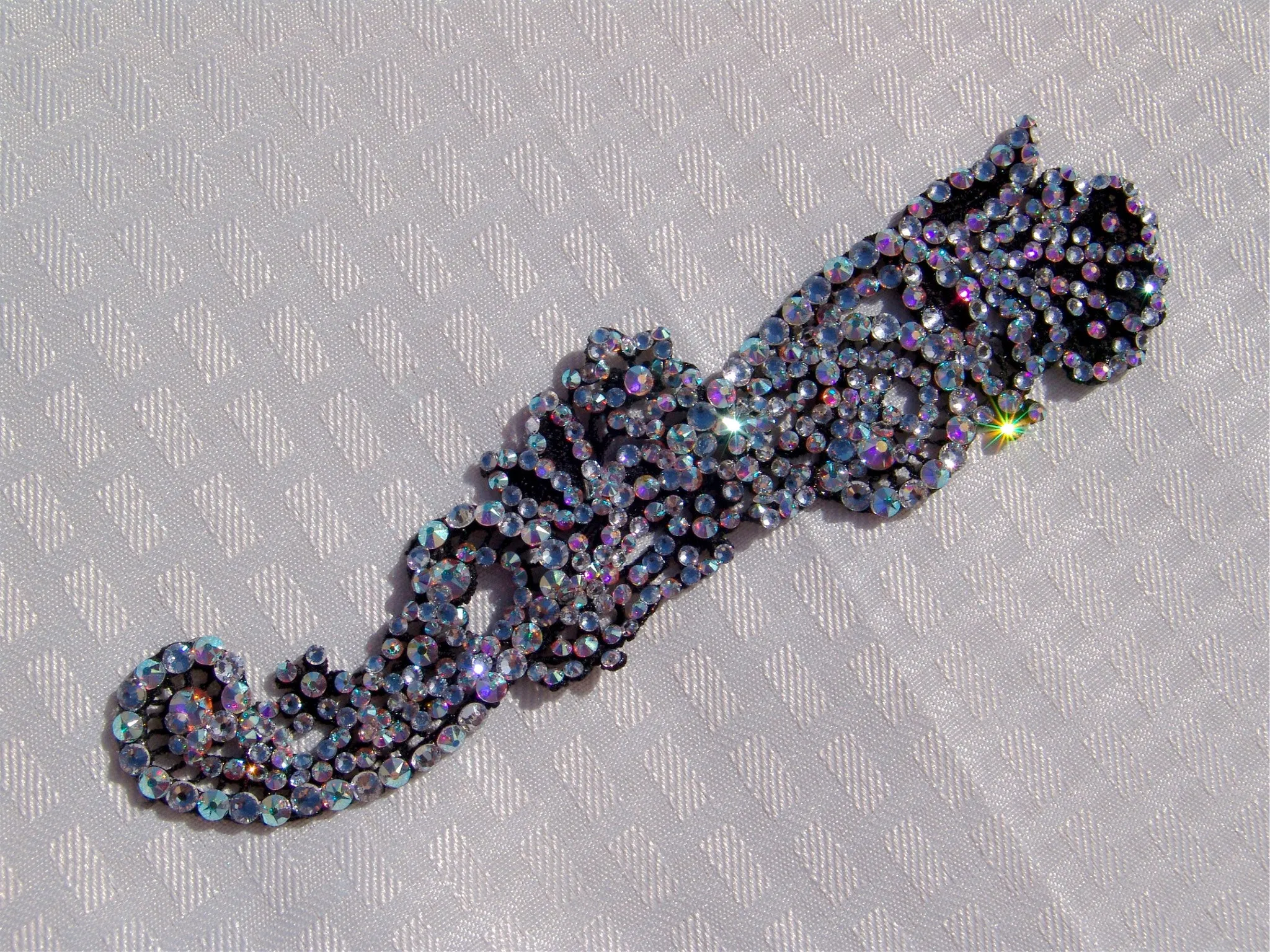 NUG T09425 Aurora Borealis & Clear Stoned Black Venice Lace Appliqué