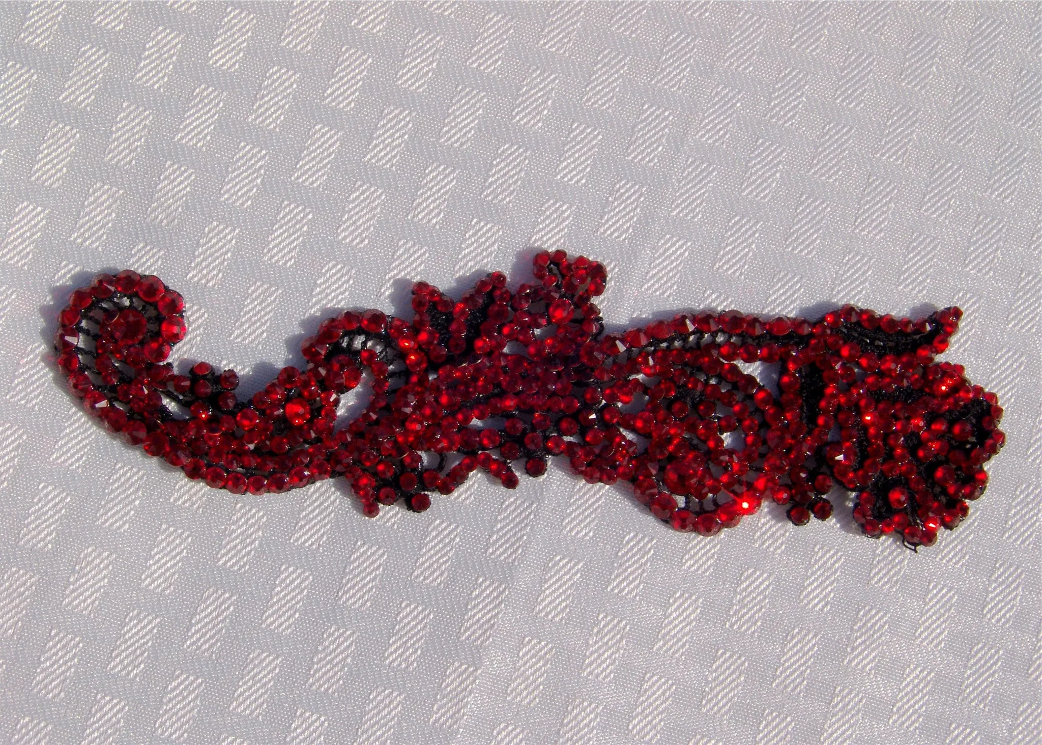 NUG T09425 Light Siam Stoned Black Venice Lace Appliqué