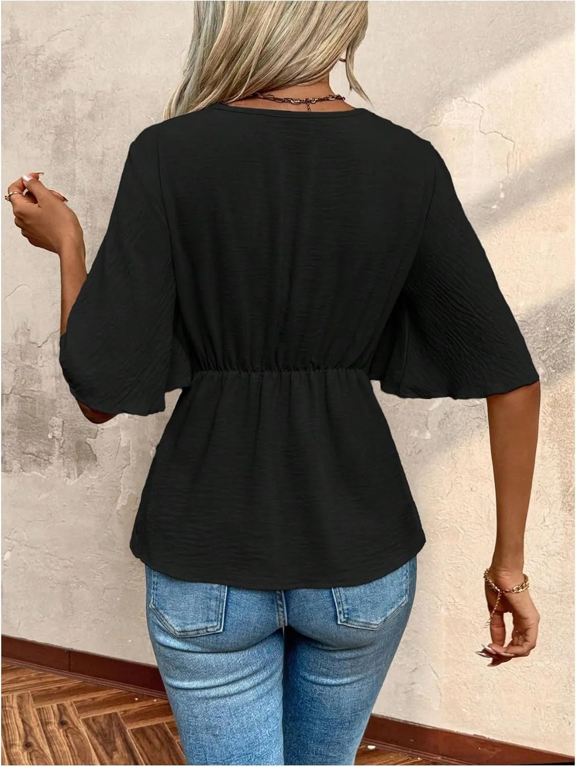 OYOANGLE Women's Textured Wrap V Neck Ruffle Short Sleeve Ruched Blouse Tie Front Tunic Tops