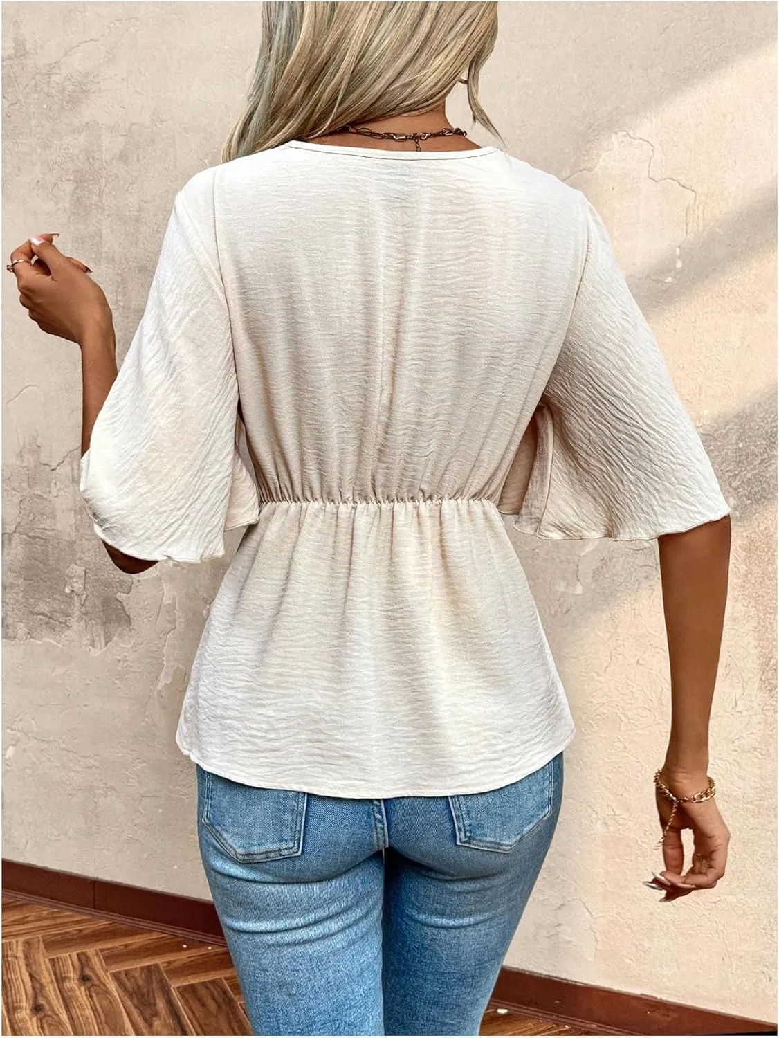 OYOANGLE Women's Textured Wrap V Neck Ruffle Short Sleeve Ruched Blouse Tie Front Tunic Tops