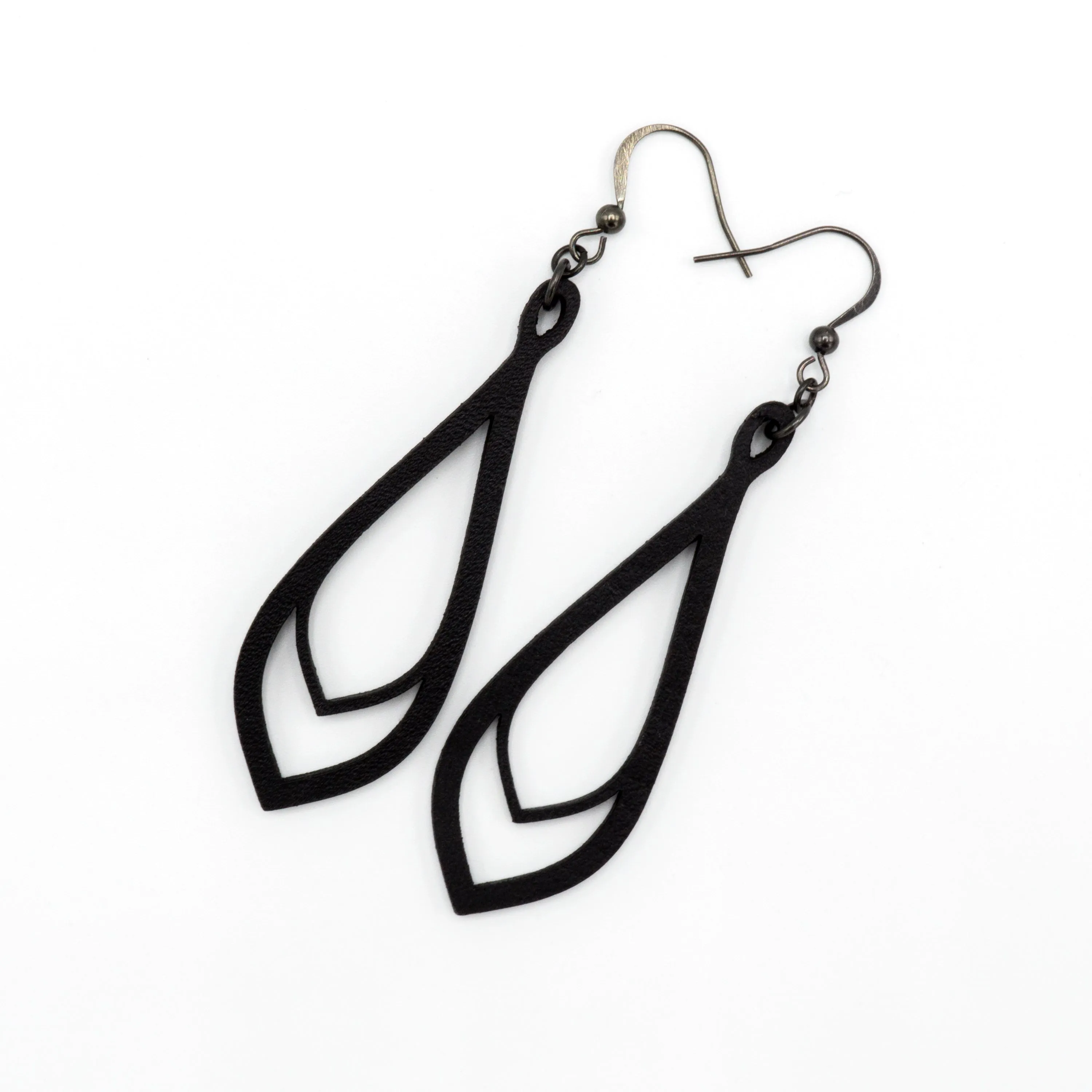 Saturā Variant 01 // Leather Earrings - Black